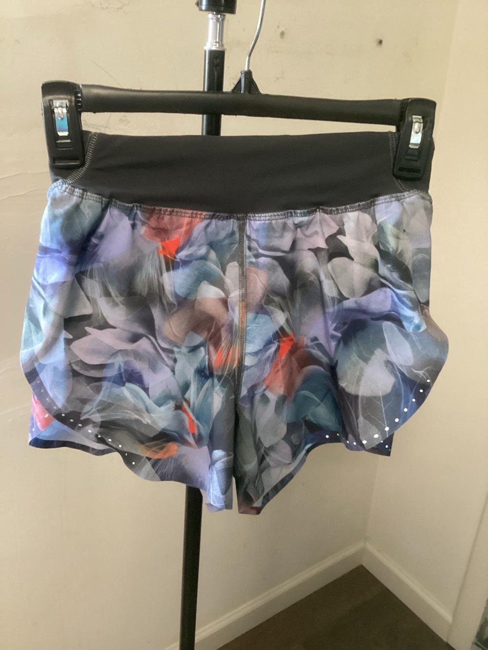 Women’s Floral Print lululemon Shorts